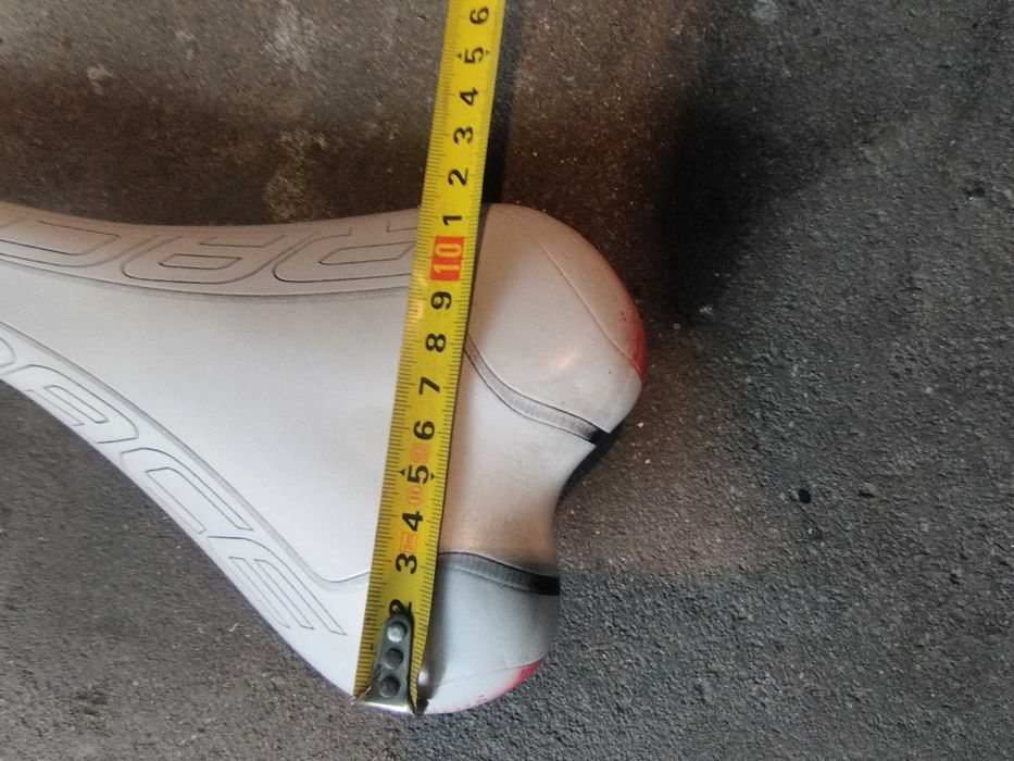 Selim bicicleta race