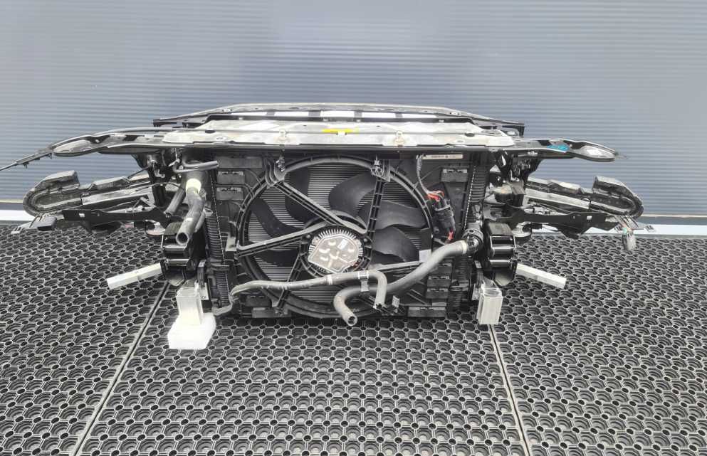 Панель радиаторов телевизор BMW I4 4 G22 G23 G26 Разборка бмв 4