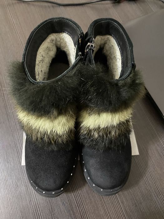 Продам чобітки для дівчинки