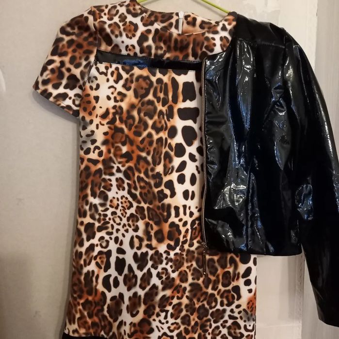 Одяг для дівчаток