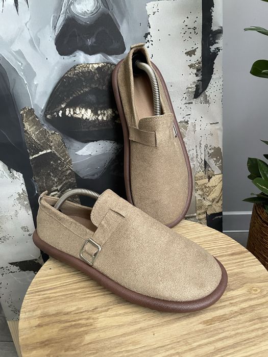 замшеві лофери бежеві