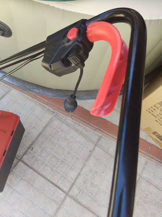 Corta relvas Einhell elétrico 1000ww