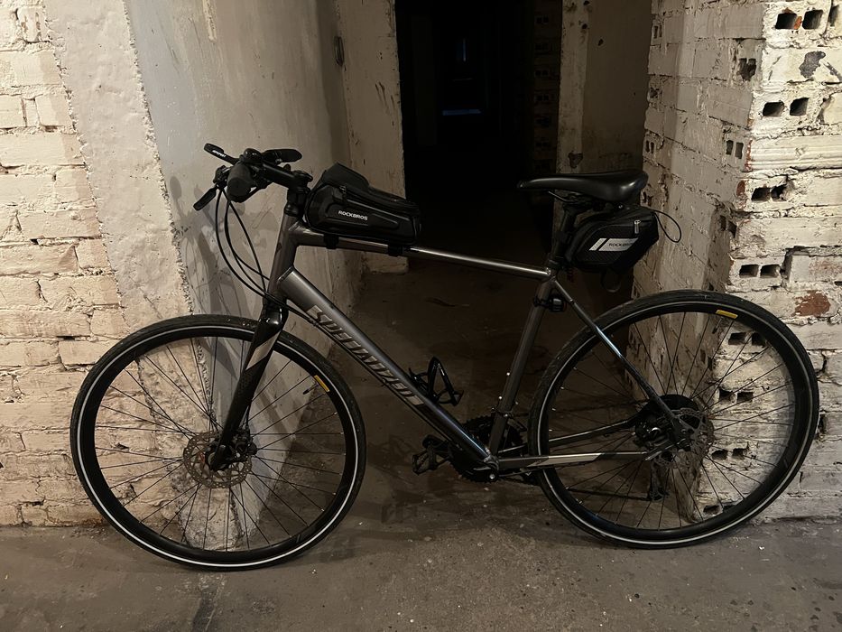 Rower specialized sirrus sport