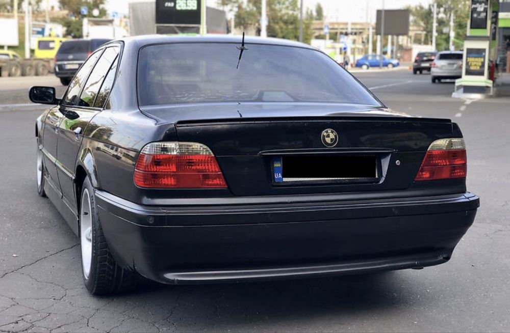 Bmw 740i в хорошем состоянии
