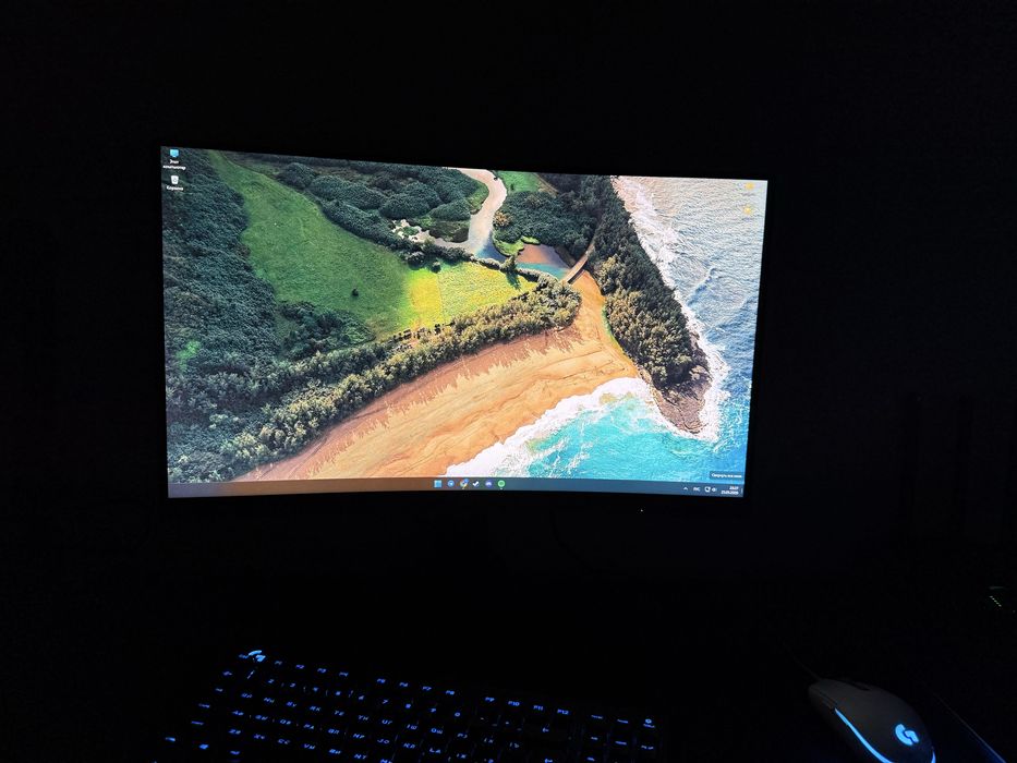Ігровий вигнутий монітор AOC C24G1 24" / 144Hz / 1ms