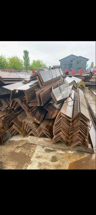 Кутник металевий б/в в асортименті