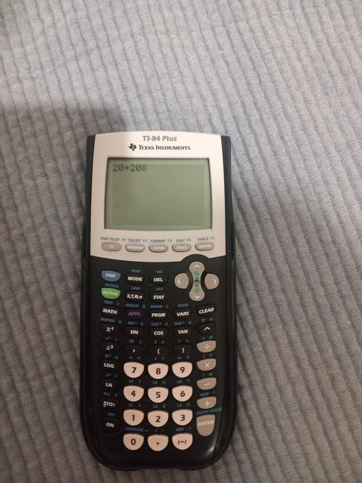CALCULADORA GRAFICA TEXAS 84 plus