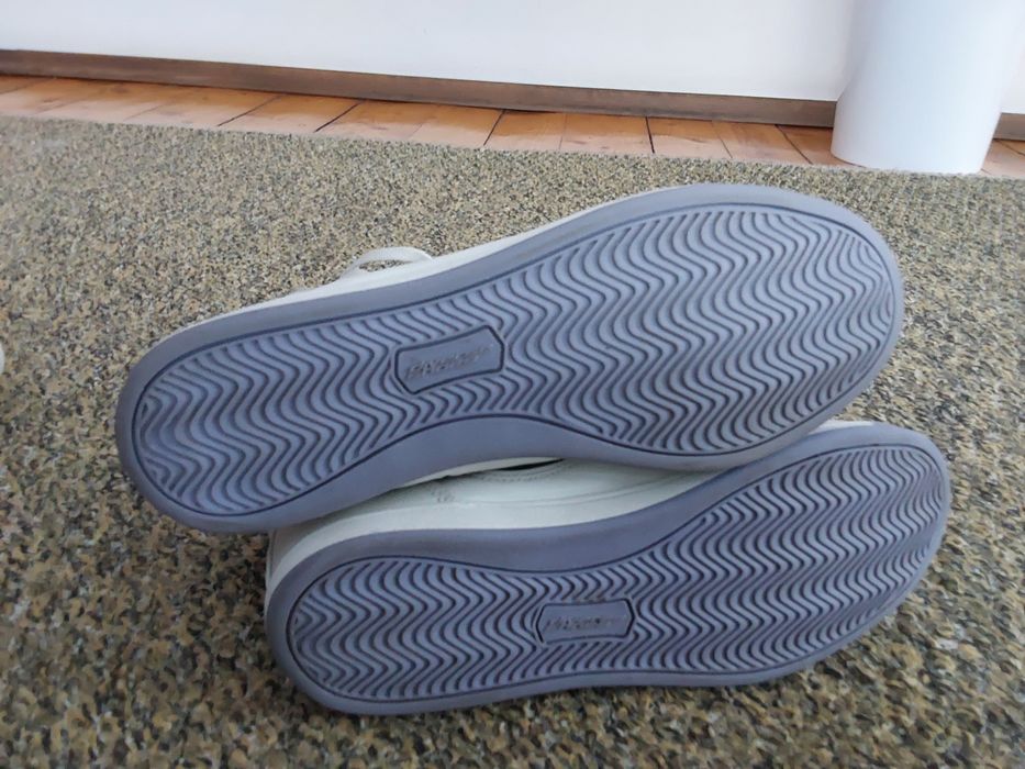 Buty białe  Diverse