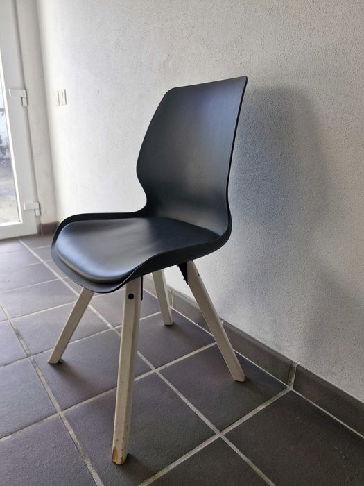 4 cadeiras Cinzentas estilo Nórdico