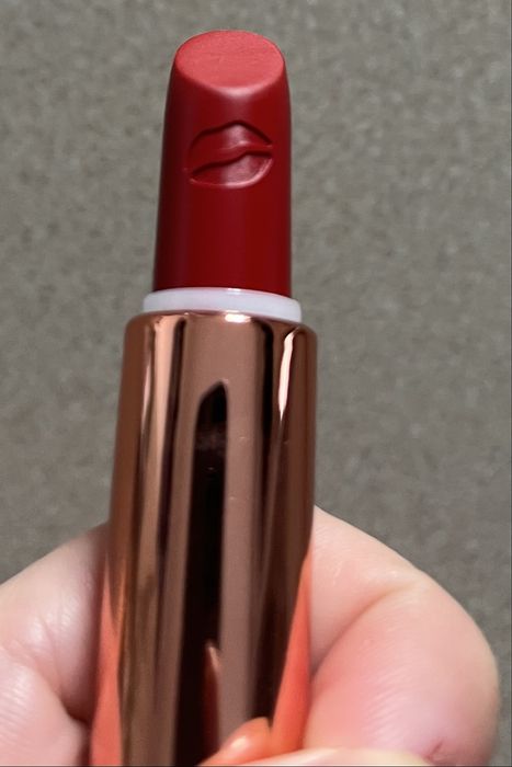 szminka Revolution Ruby