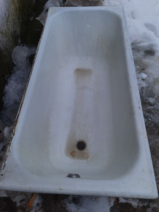 Ванна       чугунна