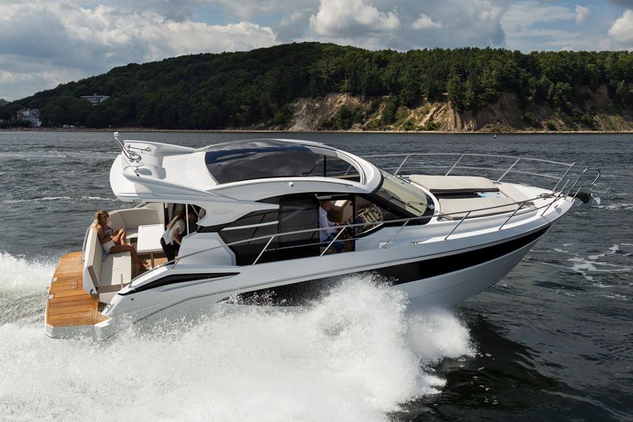 Яхта Galeon 370 HTS