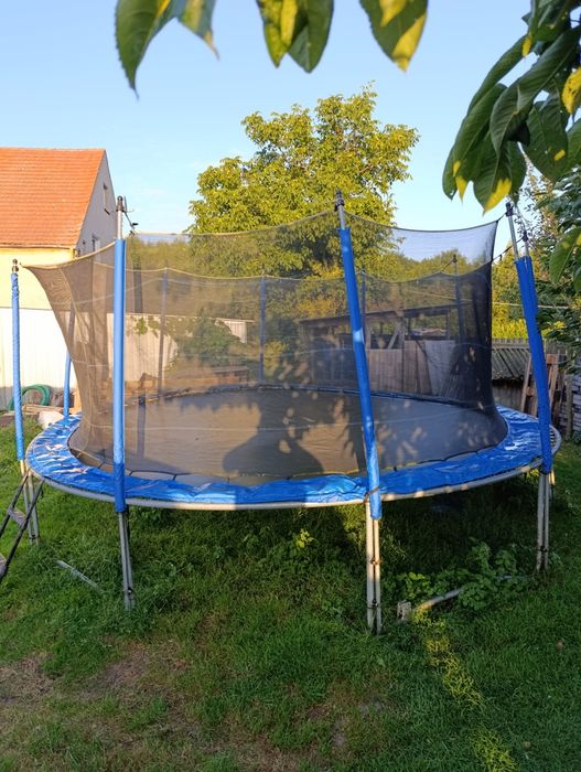 Trampolina  ogrodowa