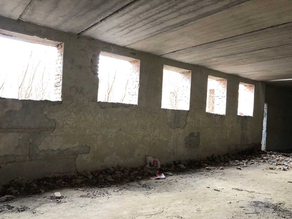 Продам комерційне приміщення (8387)