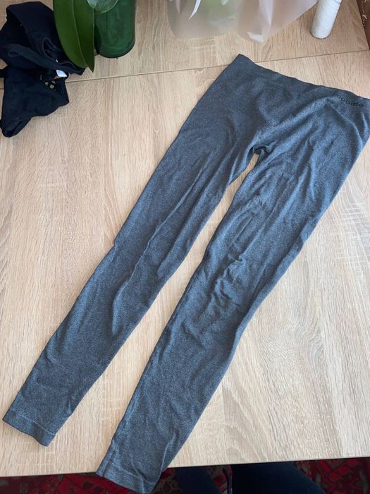 Сірі лосинр на кожен день