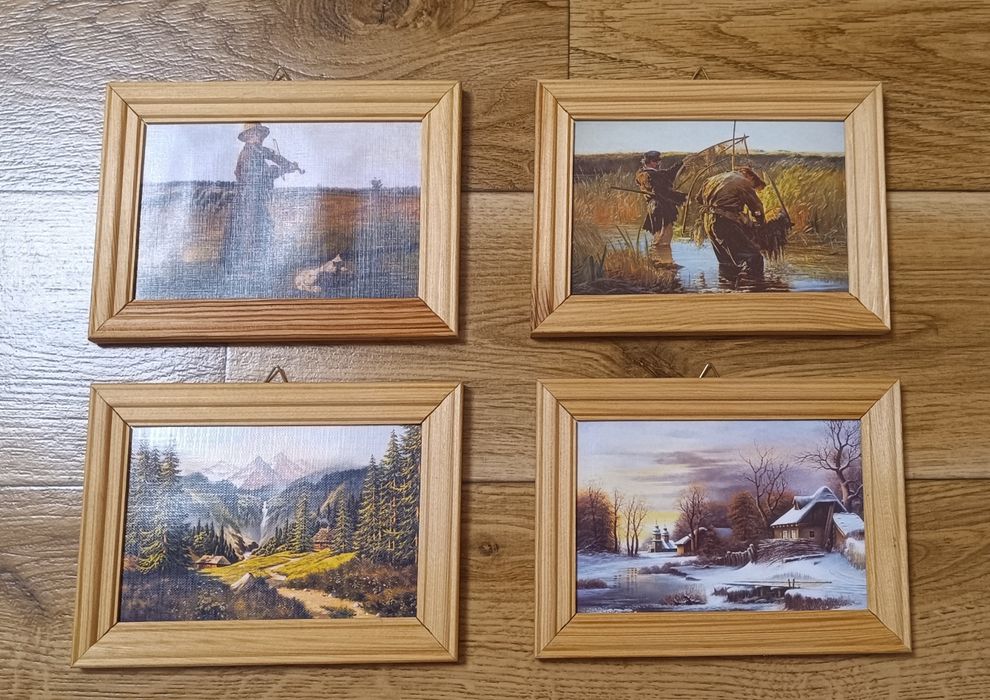 4 Małe  obrazki w drewnianej ramce