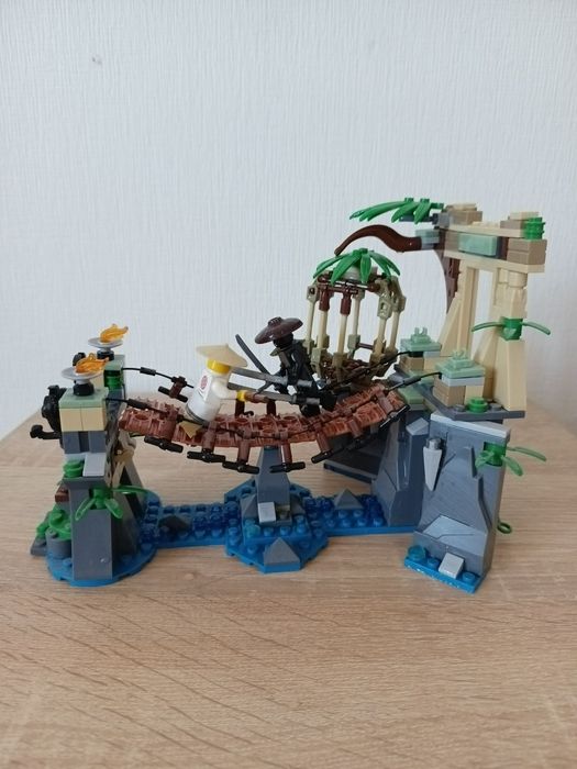 LEGO NINJAGO MOVIE 70608 Мастер Ву VS Мастера Гармадона