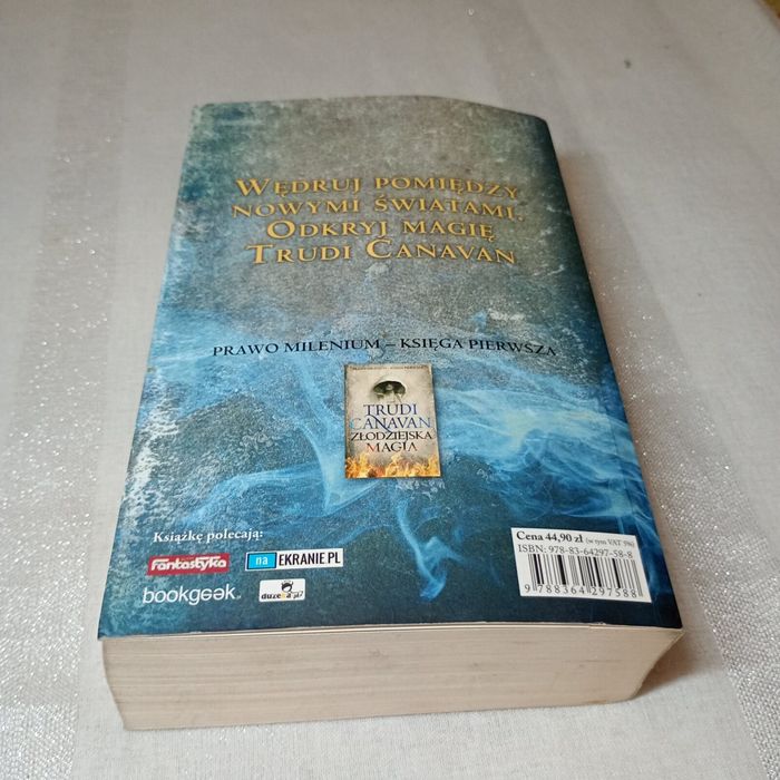 Anioł burz (Prawo milenium, #2). Trudi Canavan