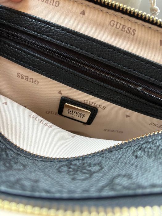 Сумка Guess в ідеальному стані, купувала  на сайті Modivo.