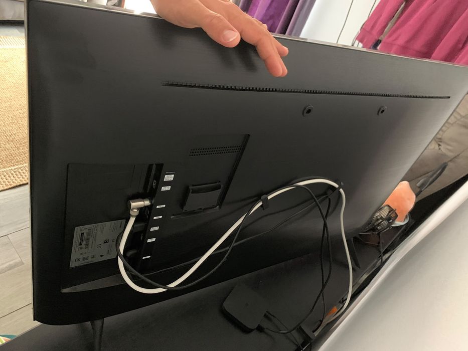 Vendo tv samsung 43 polegadas 4k como nova