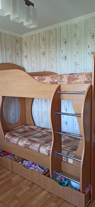 Дитяче ліжко двоярусне