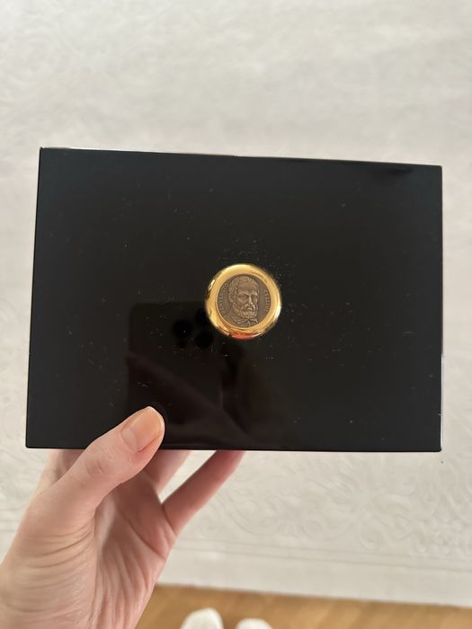 Годинник Ролекс золотисті з чорним циферблатом