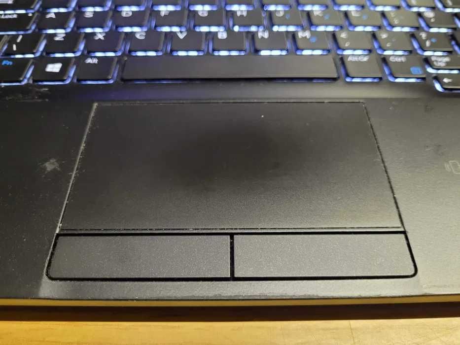 Dell Latitude E7280 / Core i5 / 8 GB RAM / 256 GB SSD / 12.5" HD64737956811907123