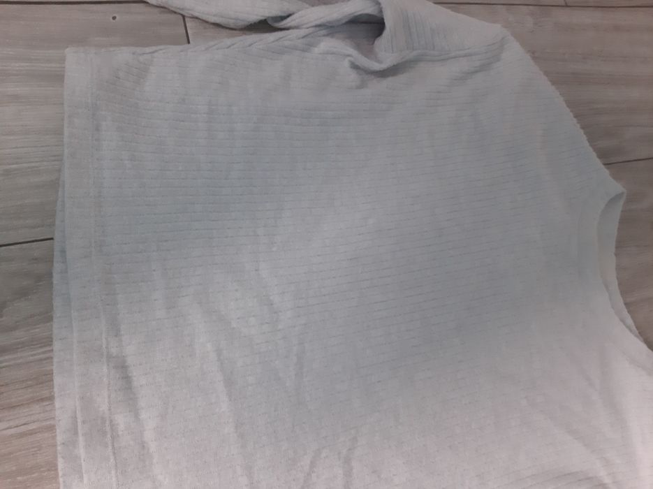 Sweter dziewczęcy