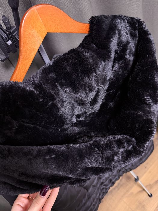 Осіння куртка з хутром