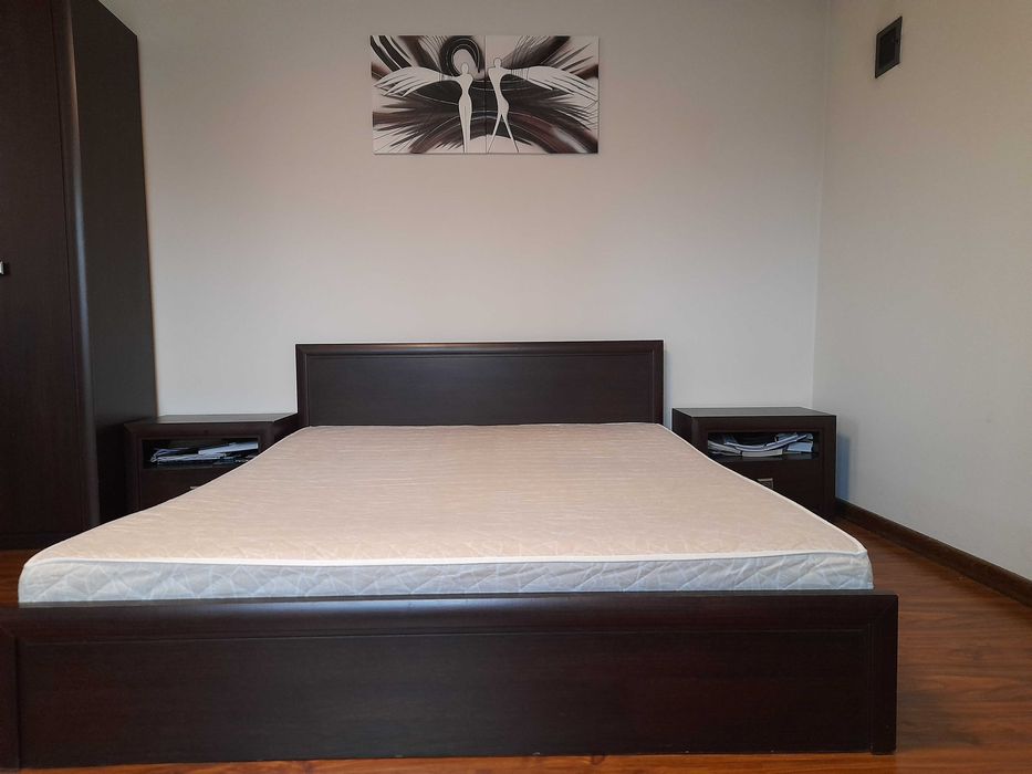 Zestaw 4 mebli (łóżko, 2 szafki nocne, szafka RTV)