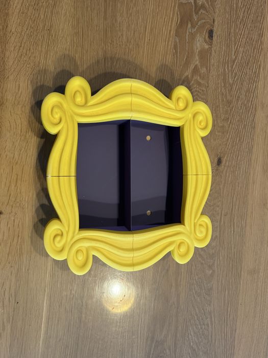 Friends McDonalds поличка для фігурок | Жовта рамка Друзі Підставка