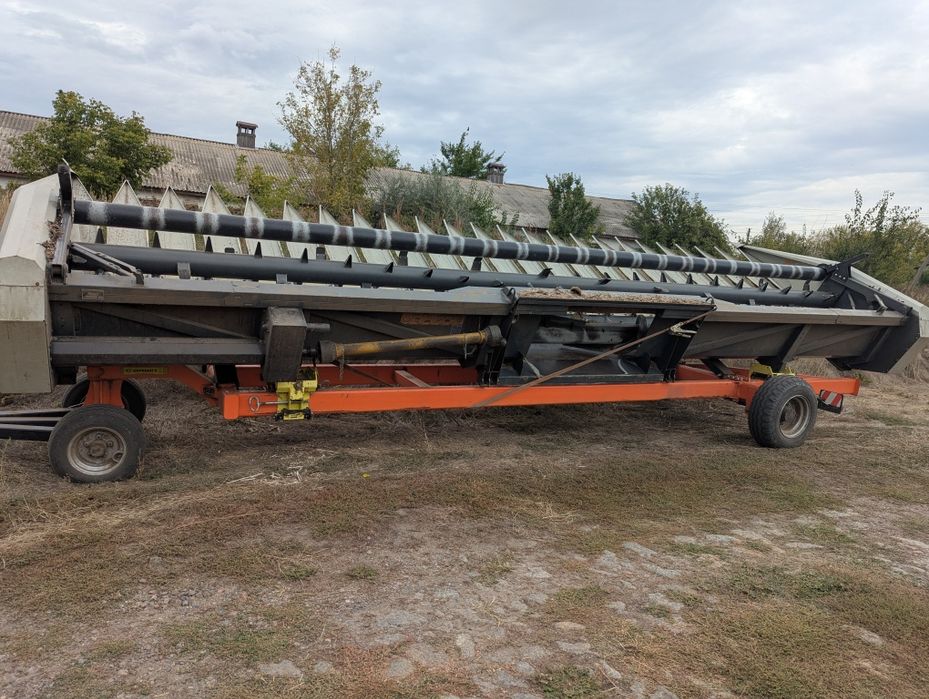 Жатка для збирання соняшнику Maizco