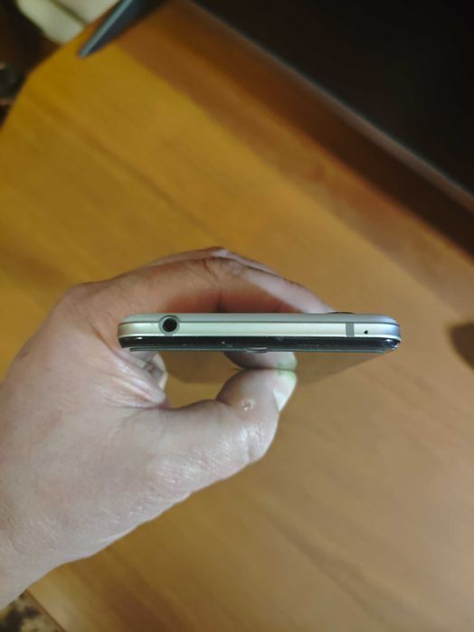 Смартфон Sharp Aquos R5G 12/256GB White