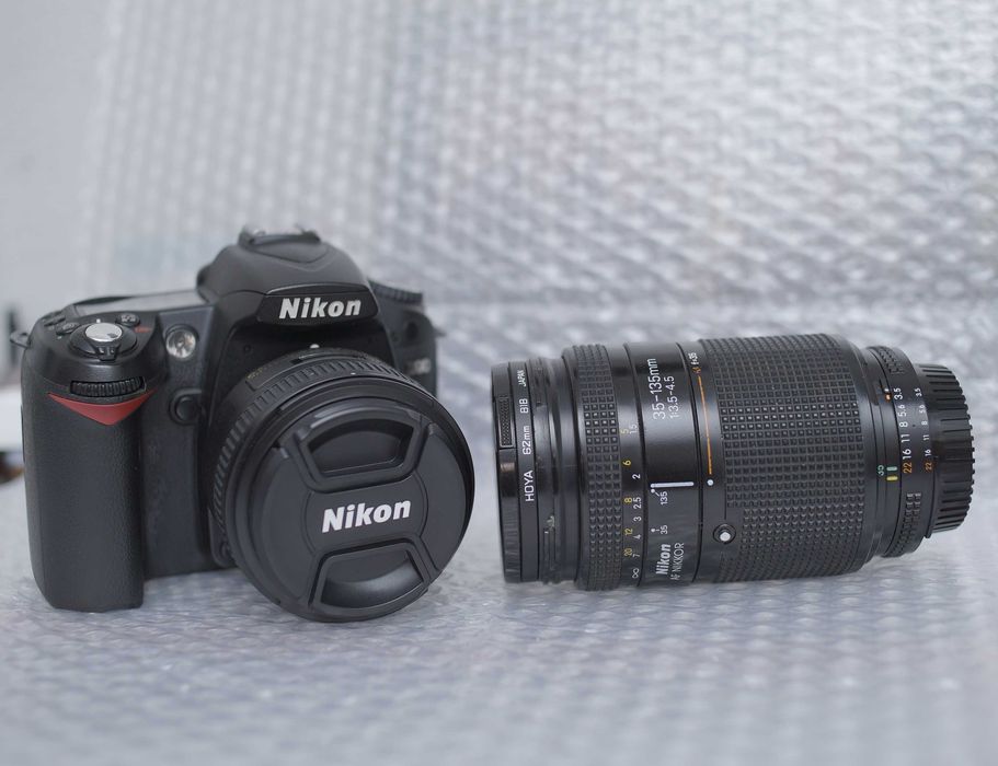 Nikon D90 +Nikon AF-S 50mm F1.8 G+ Nikon AF 35- 135 Macro +Flash