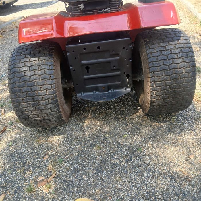 Tractor corta relva
