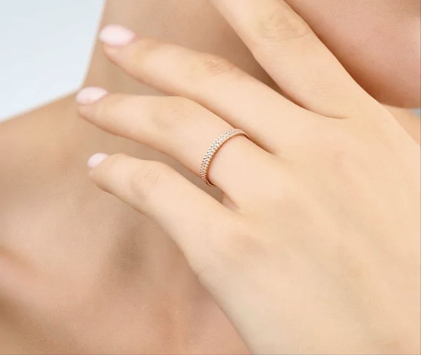 Золота каблучка з подвійною доріжкою з фіанітів розмір 17-17,5 кольцо