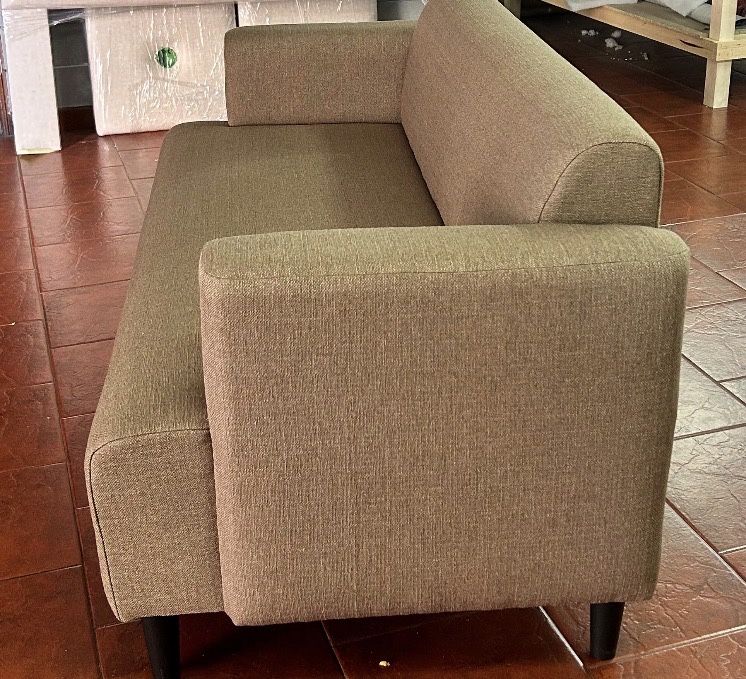 Sofa de dois lugares