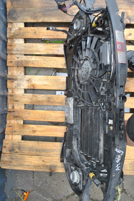 Pas przedni Audi A4 b6 2.0fsi