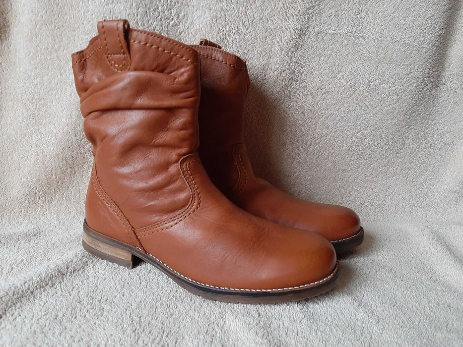 черевики p.i.u.r.e. Італія 35р.устілка 23см