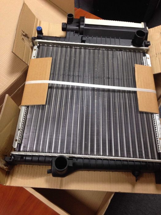 Радіатори охолодження двигуна до BMW E36, та інших BMW.