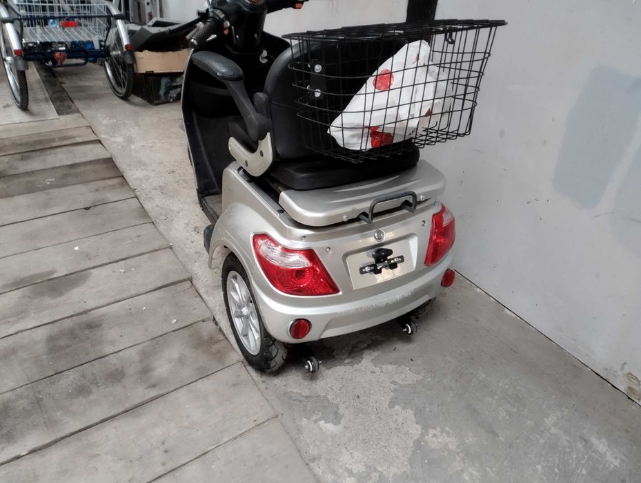 Skuter elektryczny wózek inwalidzki