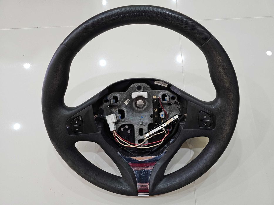 Volante Renault Clio 4 IV Multifunções em perfeitas condições