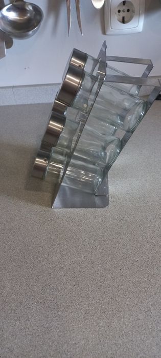 6-Spice Jar Stand + Two Extras424592775295815684