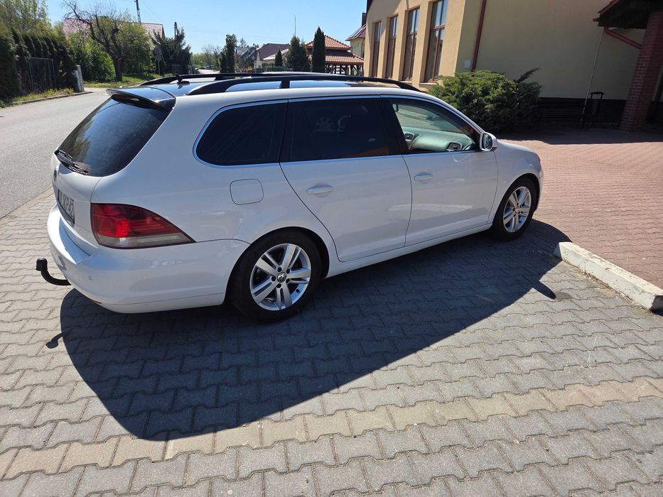 Vw golf 6 kombi 1,2 tsi 105KM hak 6 biegów 5L/100km