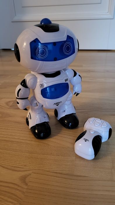 Robot Pilot TAŃCZY, zdalnie sterowany