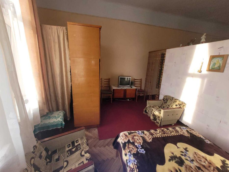 1 кімнатна квартира (центр) м. Кам'янка-Бузька