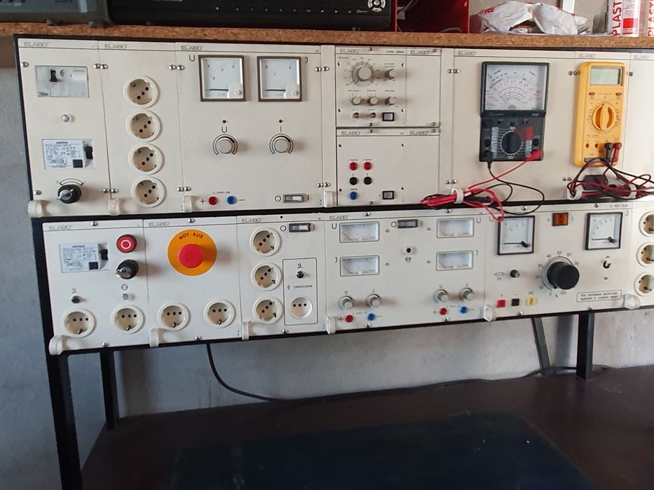 Bancada de eletrónica