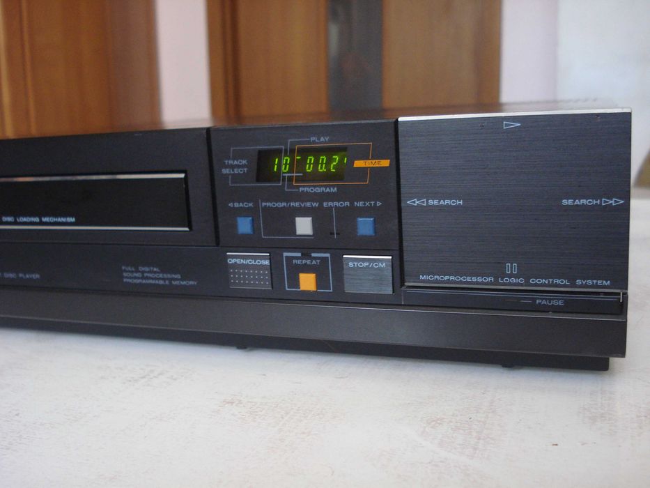 CD-програвач "Philips" CD-304, CD-104