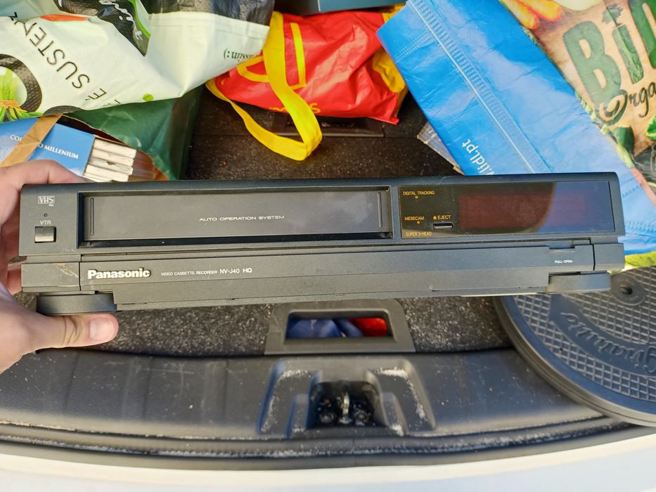 Leitor e gravador de vídeo VHS Panasonic