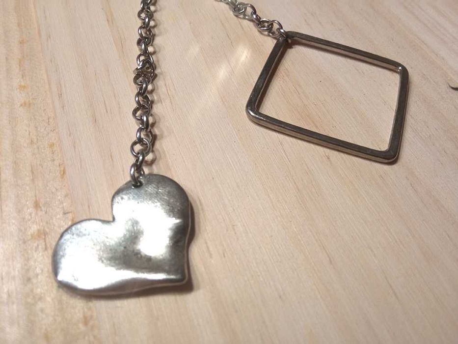 Pendente Com Coração e Quadrado